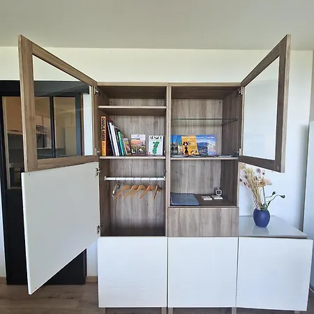 Au-dessus Des Nuages - Parking Prive